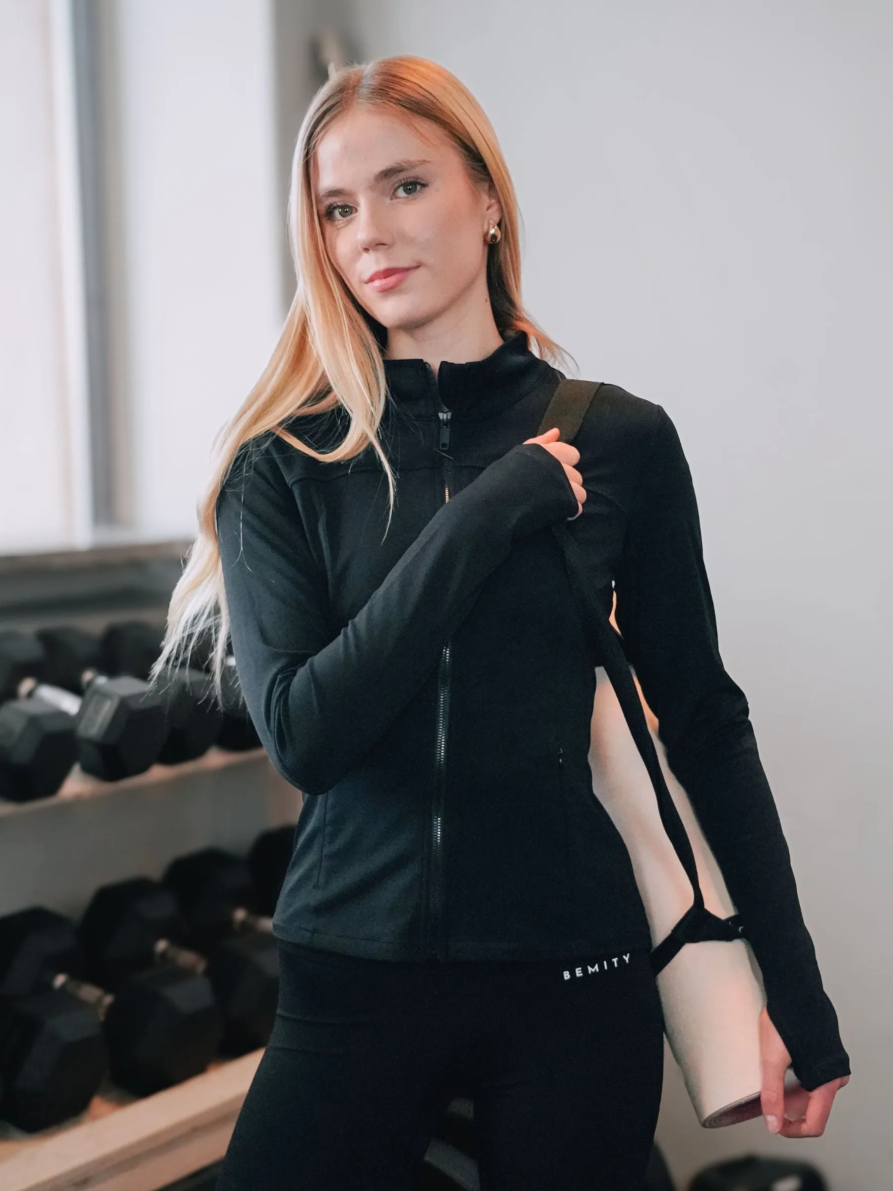 BEMITY SHAPE JACKET - Svart / L