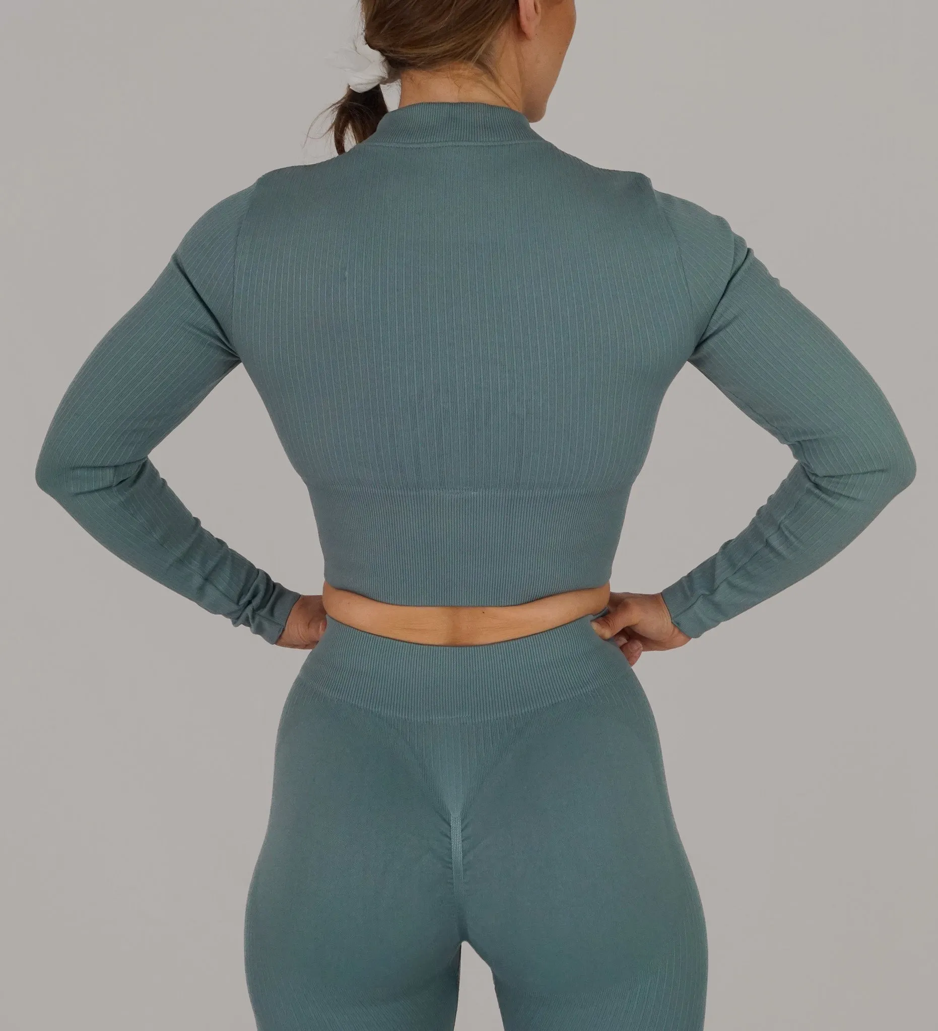 TIDY RIBBED SEAMLESS JACKET - Grön / M