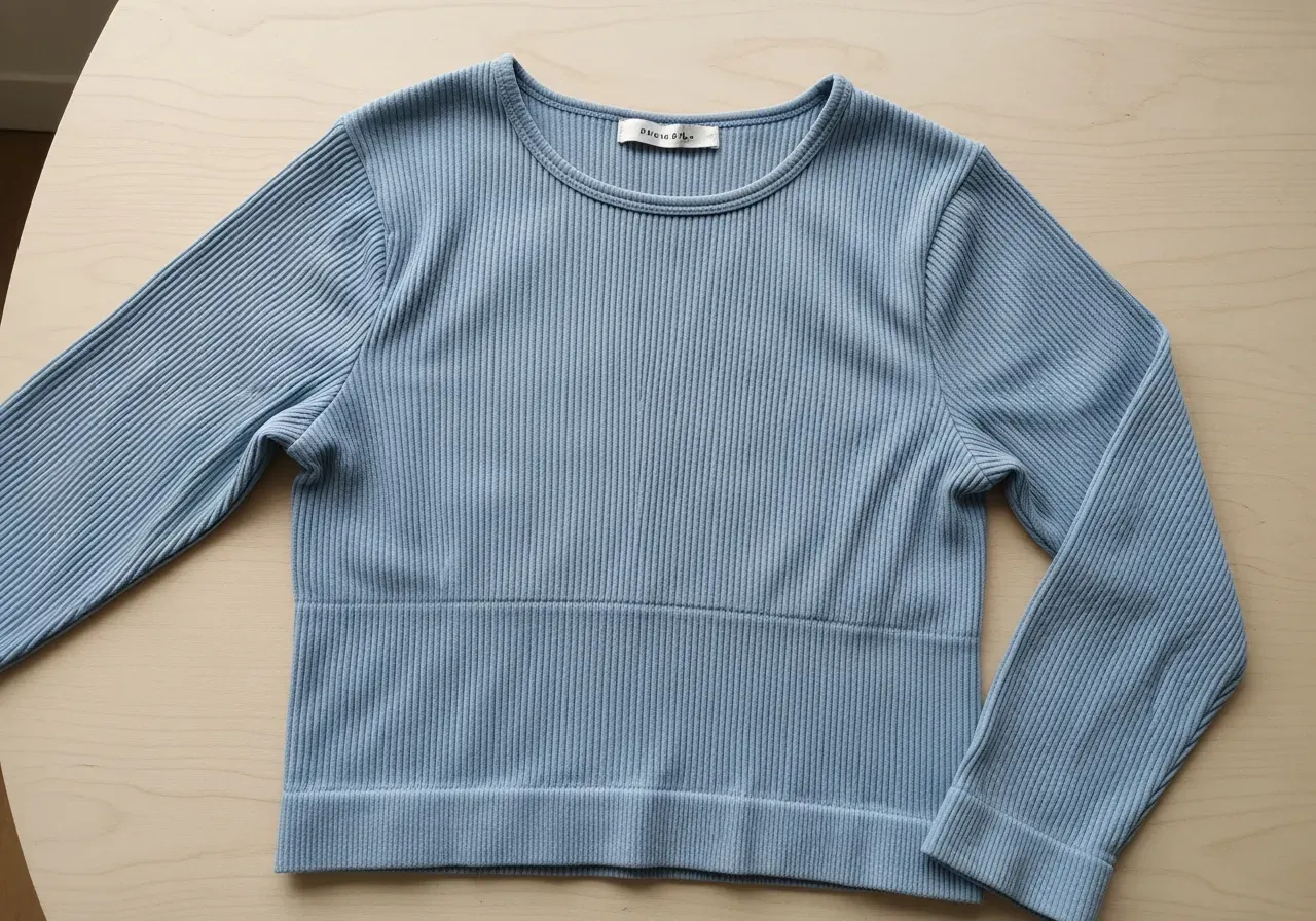 Ljusblå ribbad sömlös topp